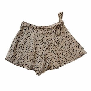 Aritzia Sunday Best Leopard Print Tan Shorts